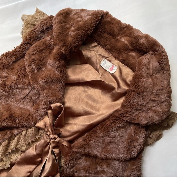 Faux Fur Vest One Size - Picture 1 of 6